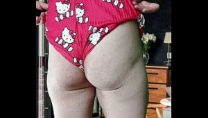 Ketty Outdoors in Cute Short Outfits, Spicy Booty Tease