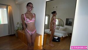 I Help My Trans Stepsister Snap Nude Pics for Her Boyfriend